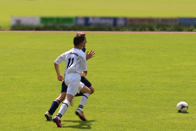 尖足球俱乐 尖足球俱乐